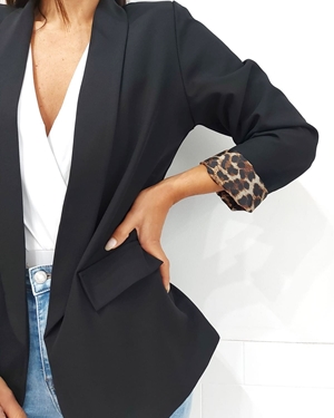 BLAZER FORRO LEOPARDO NEGRA - Imagen 1