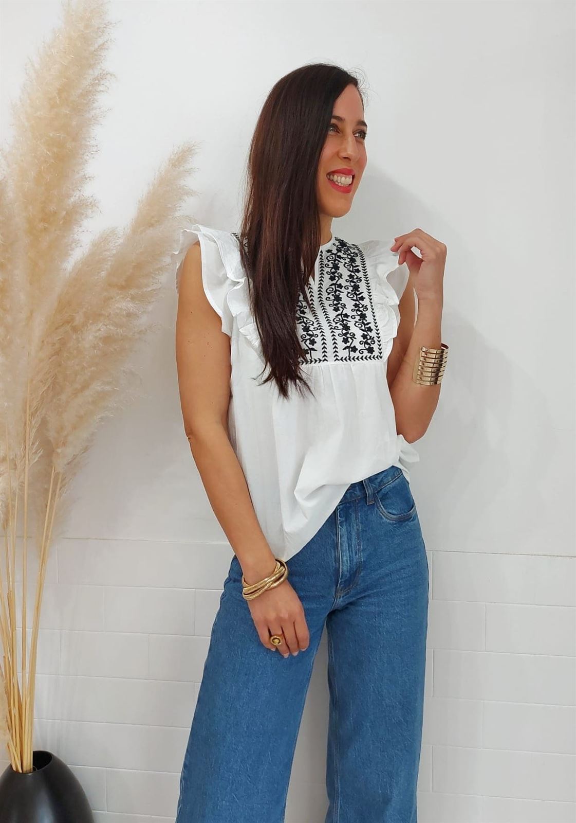 BLUSA BORDADO NEGRO - Imagen 1