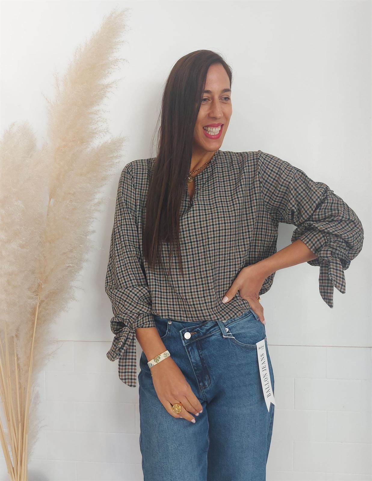 BLUSA CUADROS LAZO PUÑO GRIS - Imagen 1