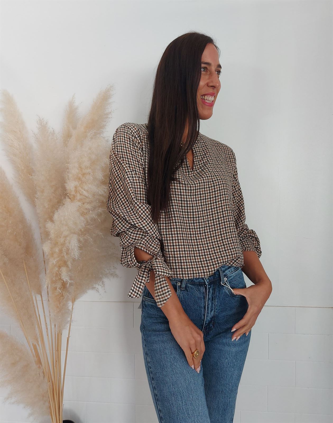 BLUSA CUADROS LAZO PUÑO - Imagen 2
