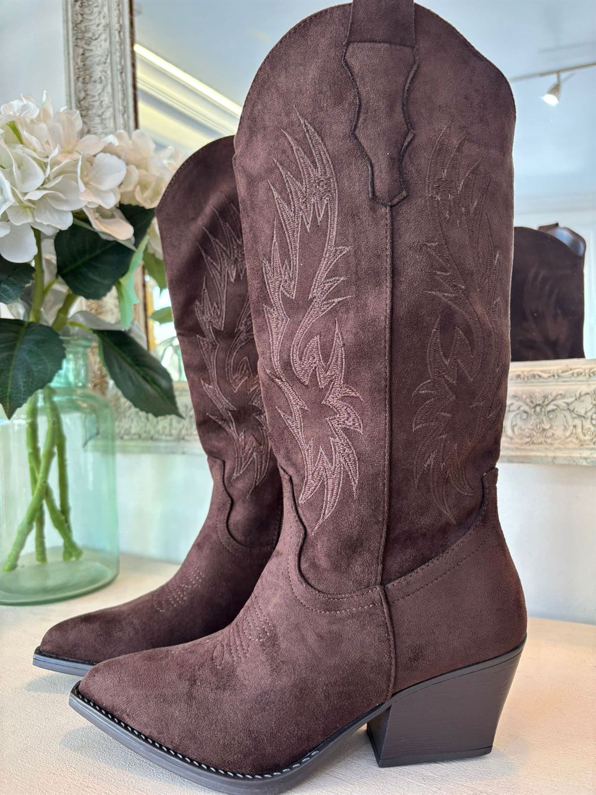 BOTA CAMPERA CHOCOLATE - Imagen 1
