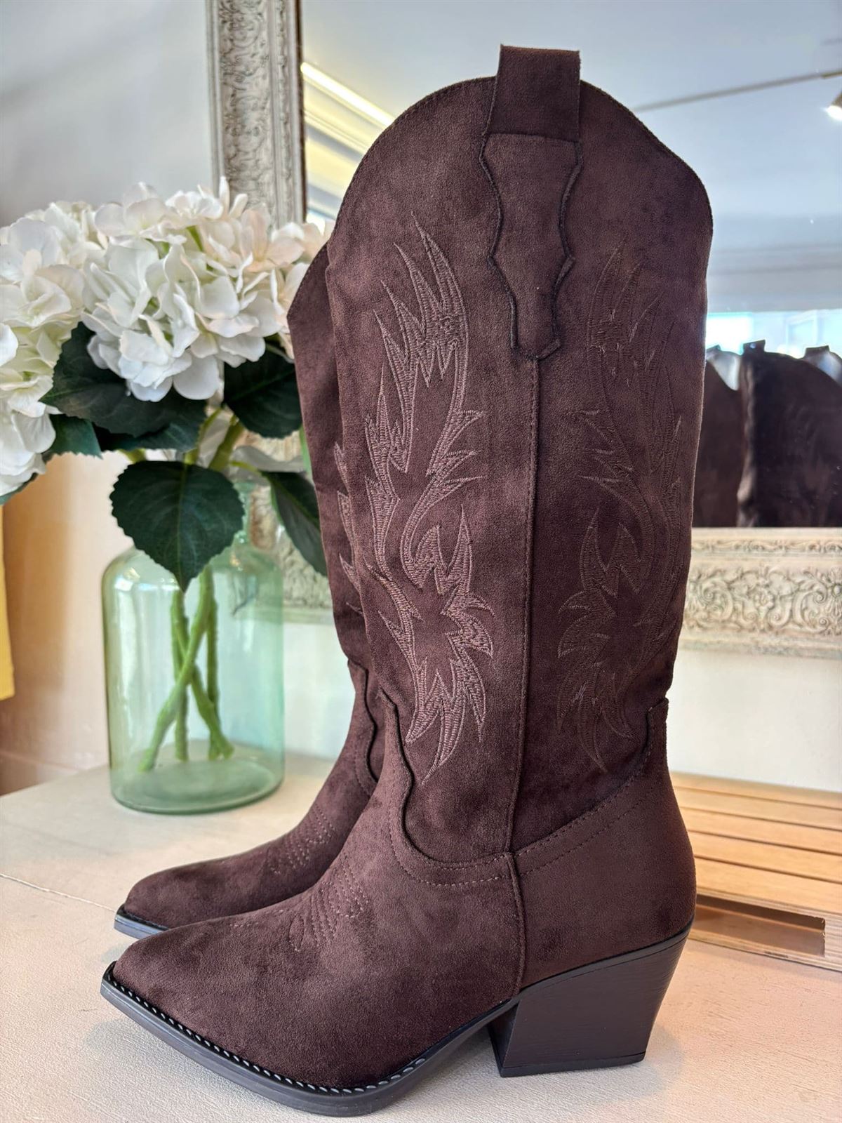 BOTA CAMPERA CHOCOLATE - Imagen 4