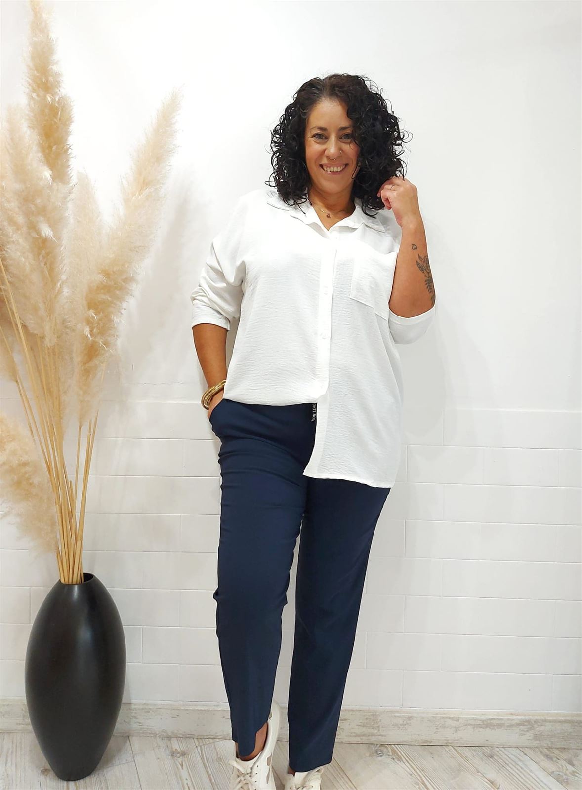 CAMISA BLANCA OVERSIZE - Imagen 2