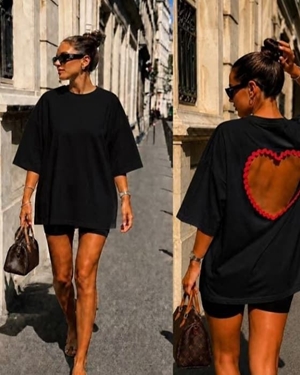 CAMISETA CORAZON NEGRO - Imagen 1
