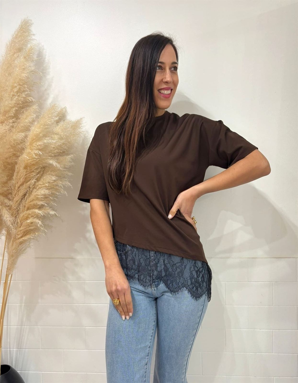CAMISETA ENCAJE CHOCOLATE - Imagen 4