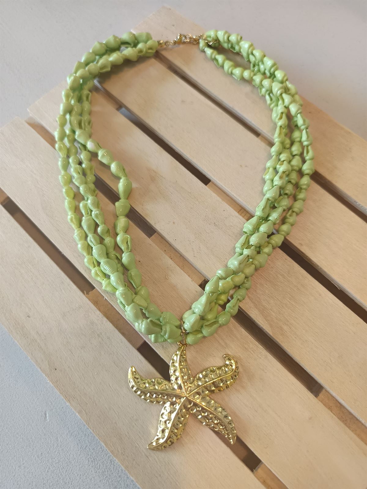 COLLAR CONCHAS VERDE - Imagen 2