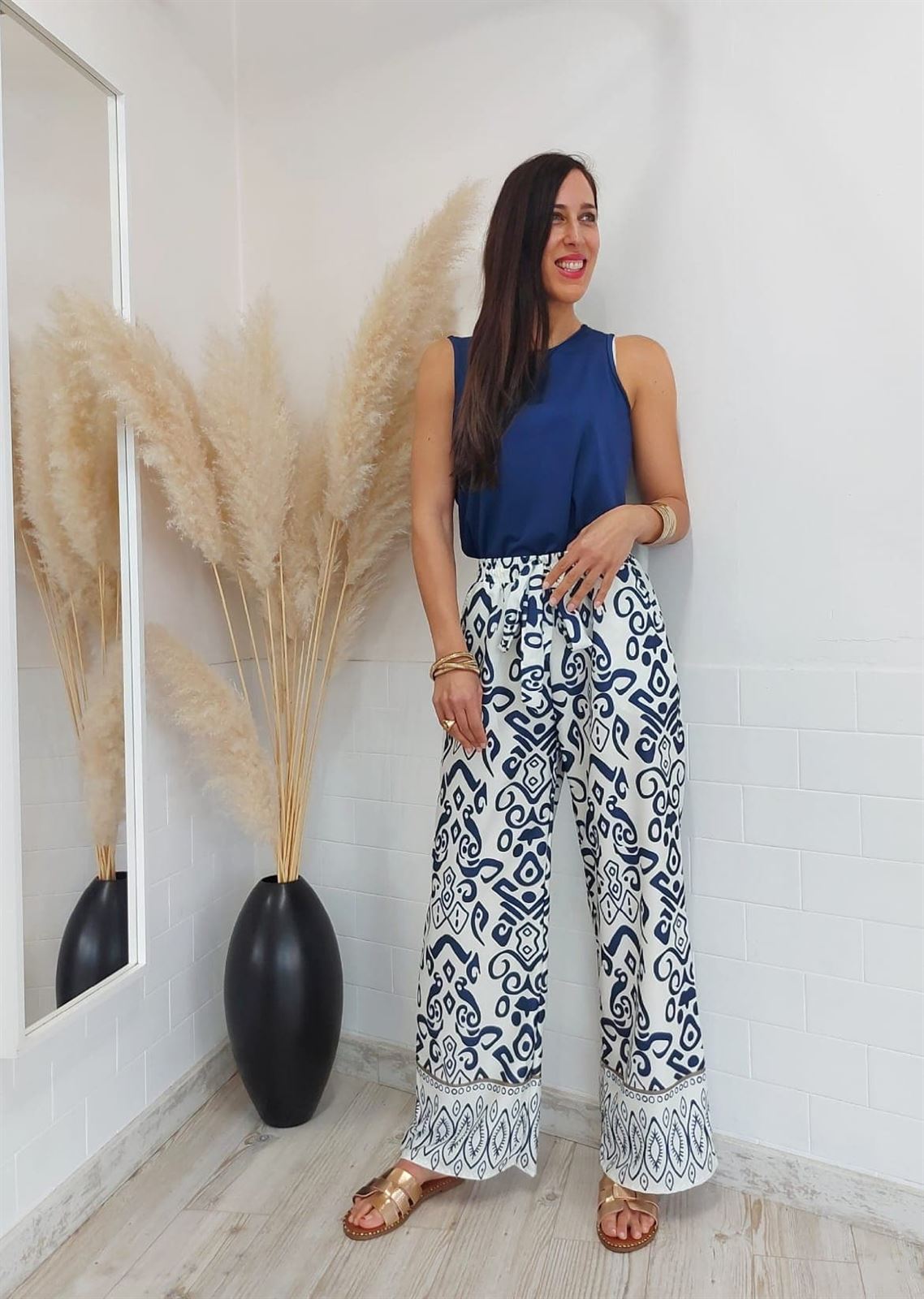 CONJUNTO TOP Y PANTALÓN MARINO - Imagen 1