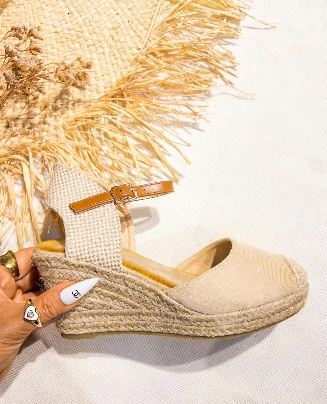 CUÑA BEIGE - Imagen 1