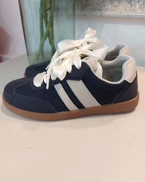 DEPORTIVAS NAVY - Imagen 1