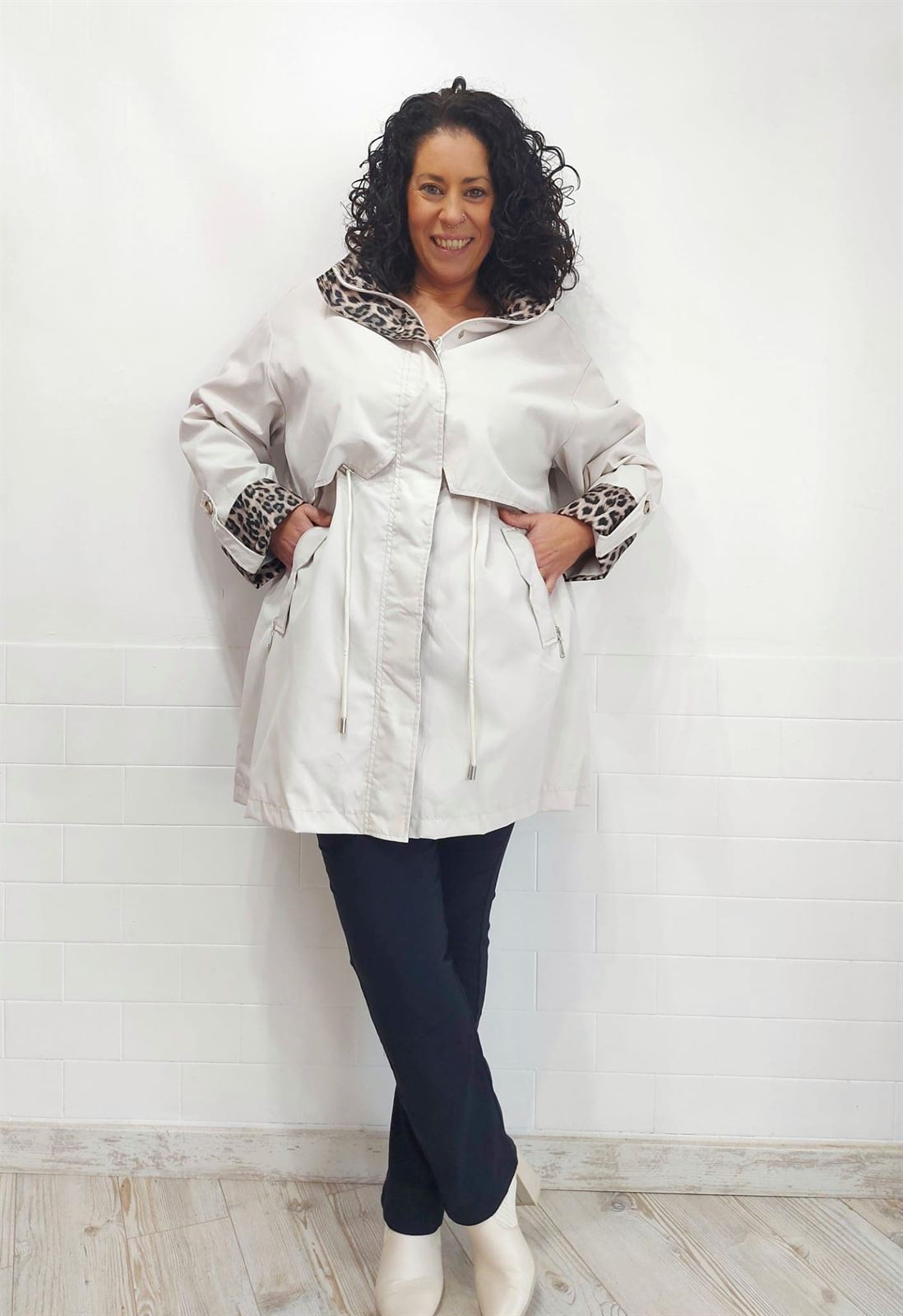 GABARDINA ANIMAL PRINT - Imagen 1