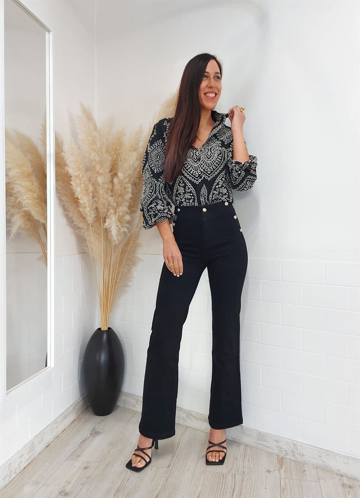 JEANS BOTONES NEGRO - Imagen 1