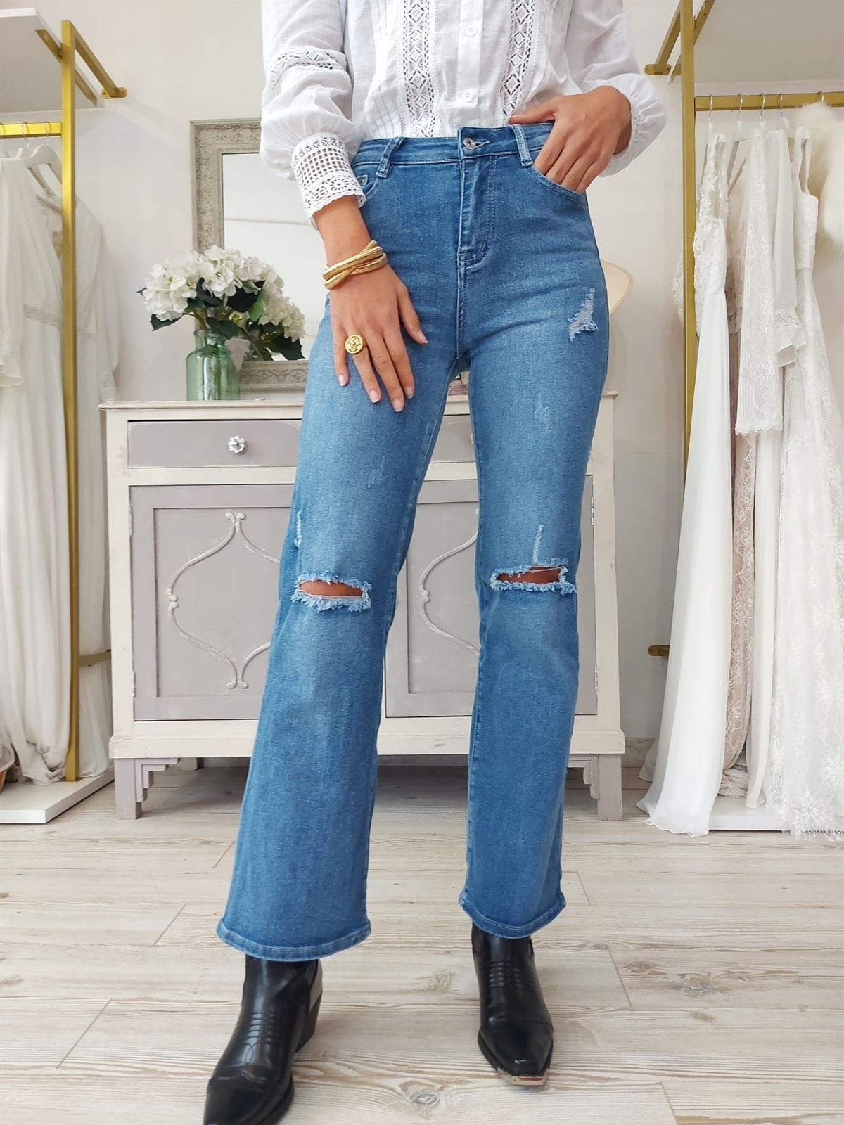 JEANS MOM FIT ROTOS - Imagen 2