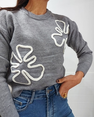JERSEY BORDADO FLOR GRIS - Imagen 2