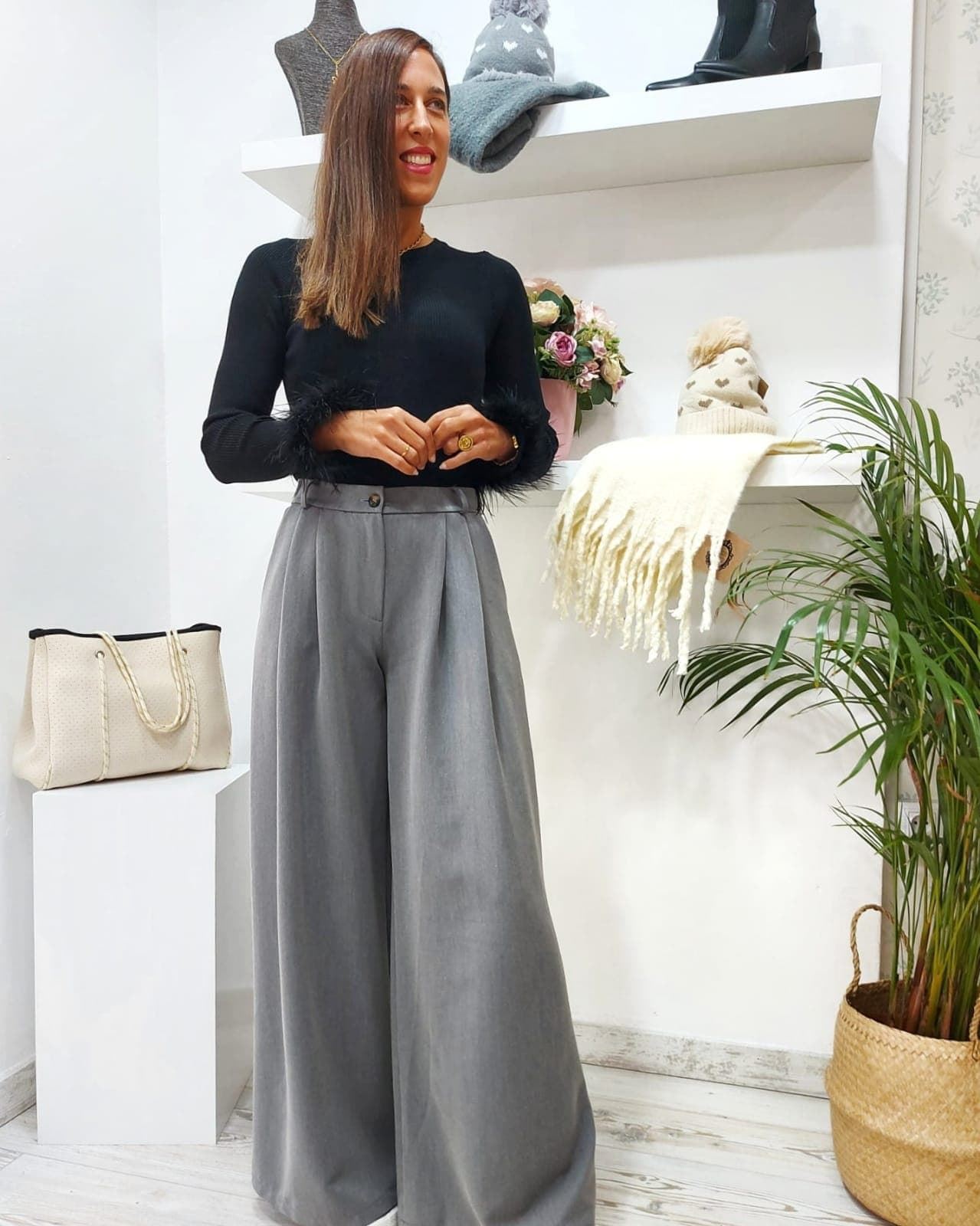 PANTALÓN ANCHO PINZAS GRIS - Imagen 1