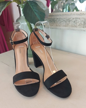 SANDALIA LISA NEGRA - Imagen 2