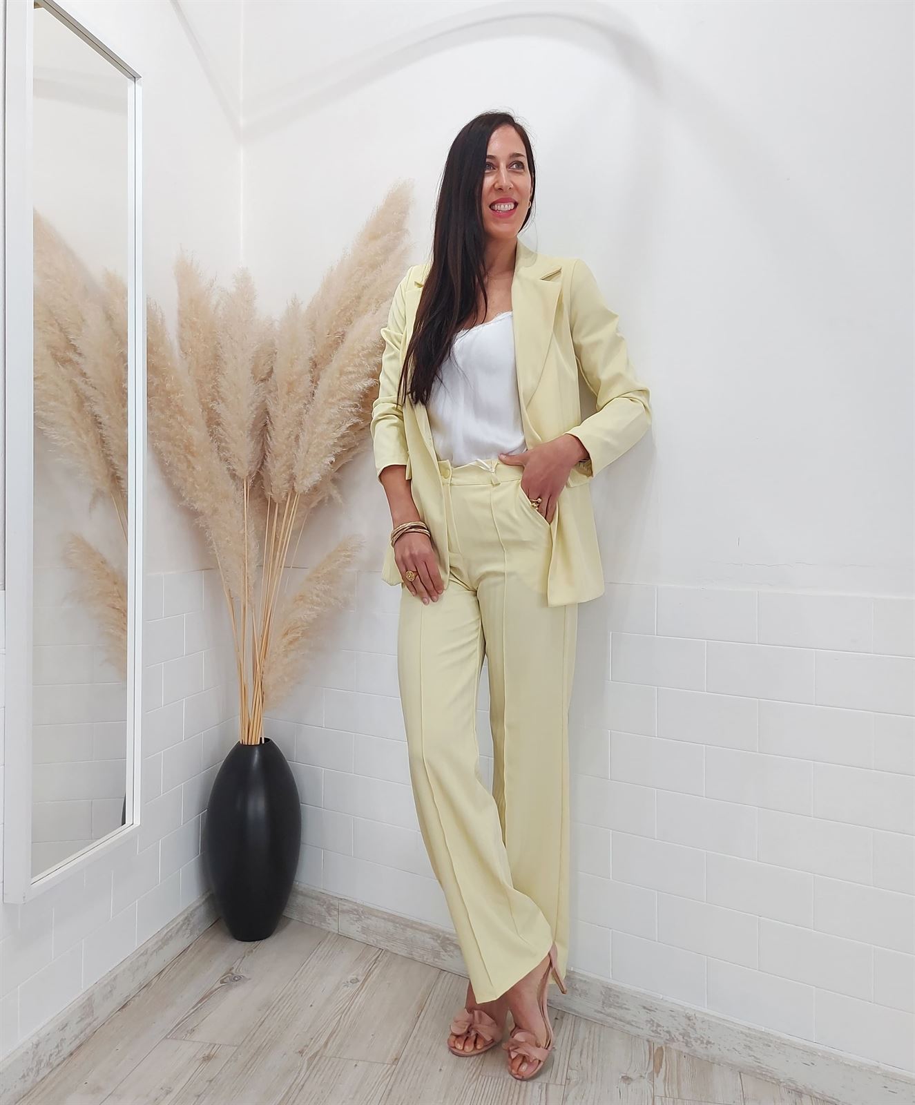 TRAJE MERIDA AMARILLO - Imagen 5