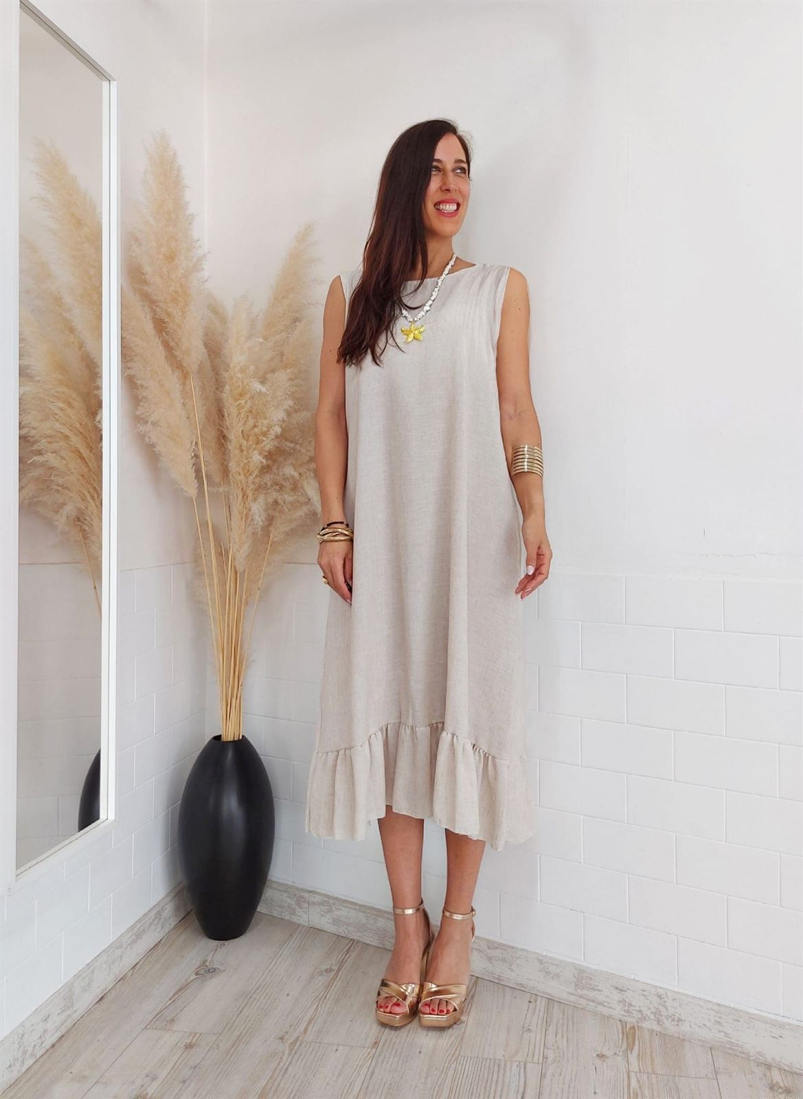 VESTIDO BEIGE VOLANTE - Imagen 3