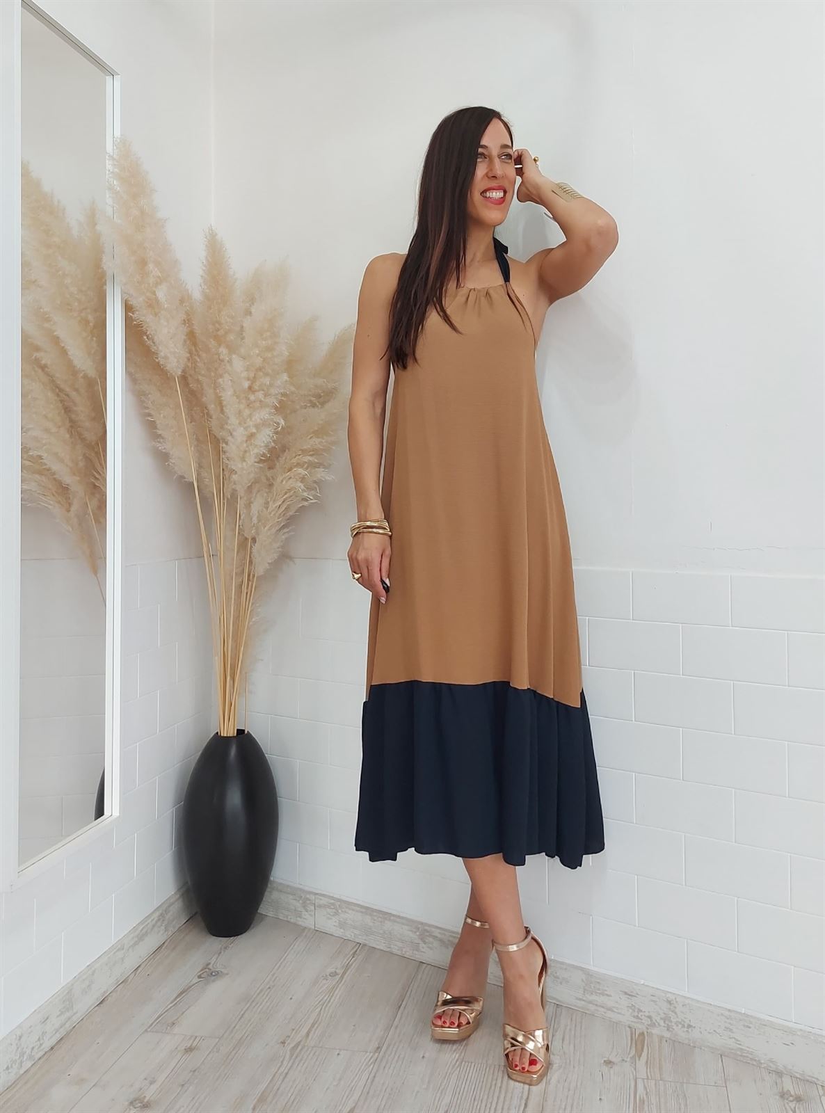 VESTIDO BICOLOR CAMEL - Imagen 3