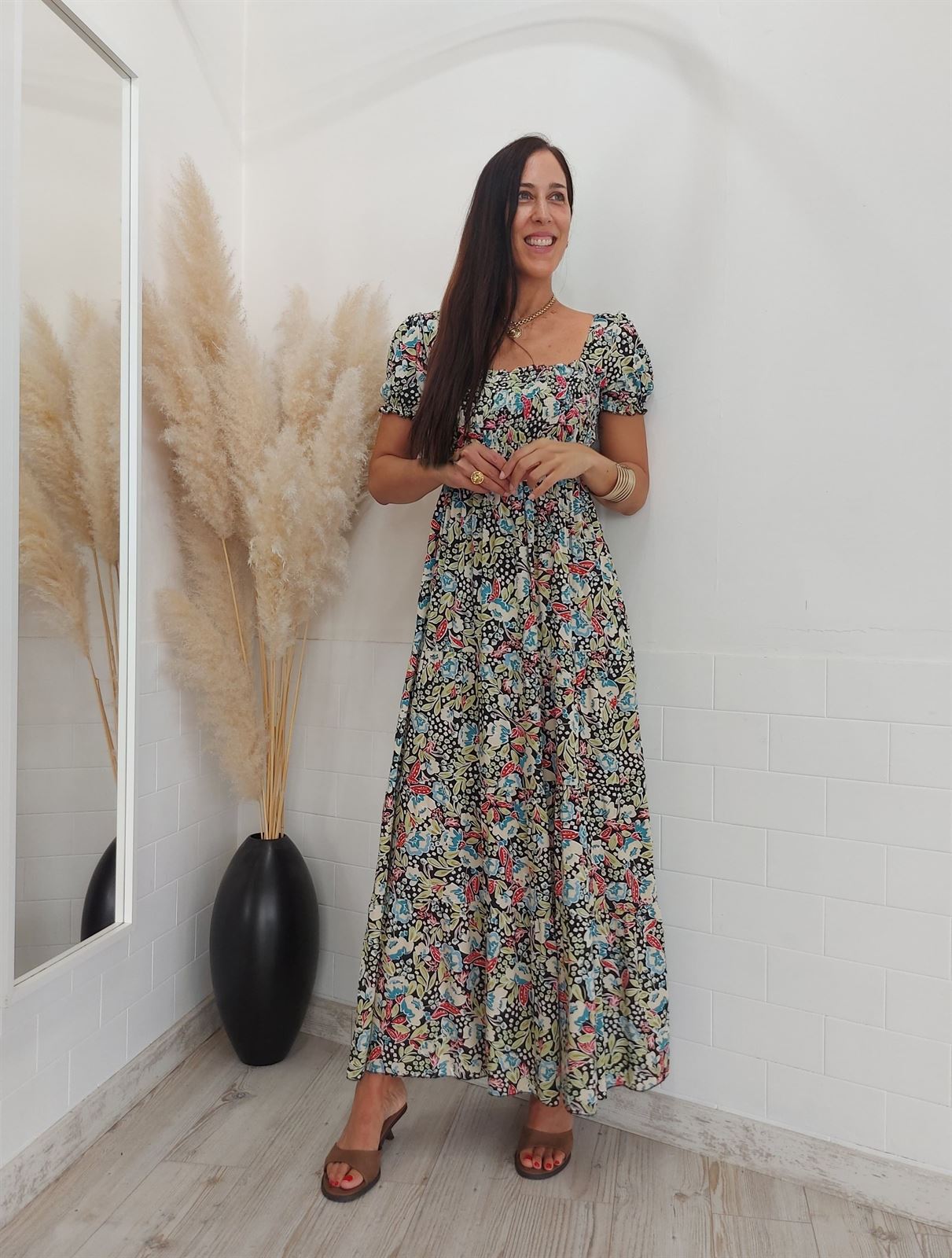VESTIDO ESTAMPADO NEGRO - Imagen 1