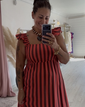 VESTIDO MEIRÁS CORAL/CHOCOLATE - Imagen 1