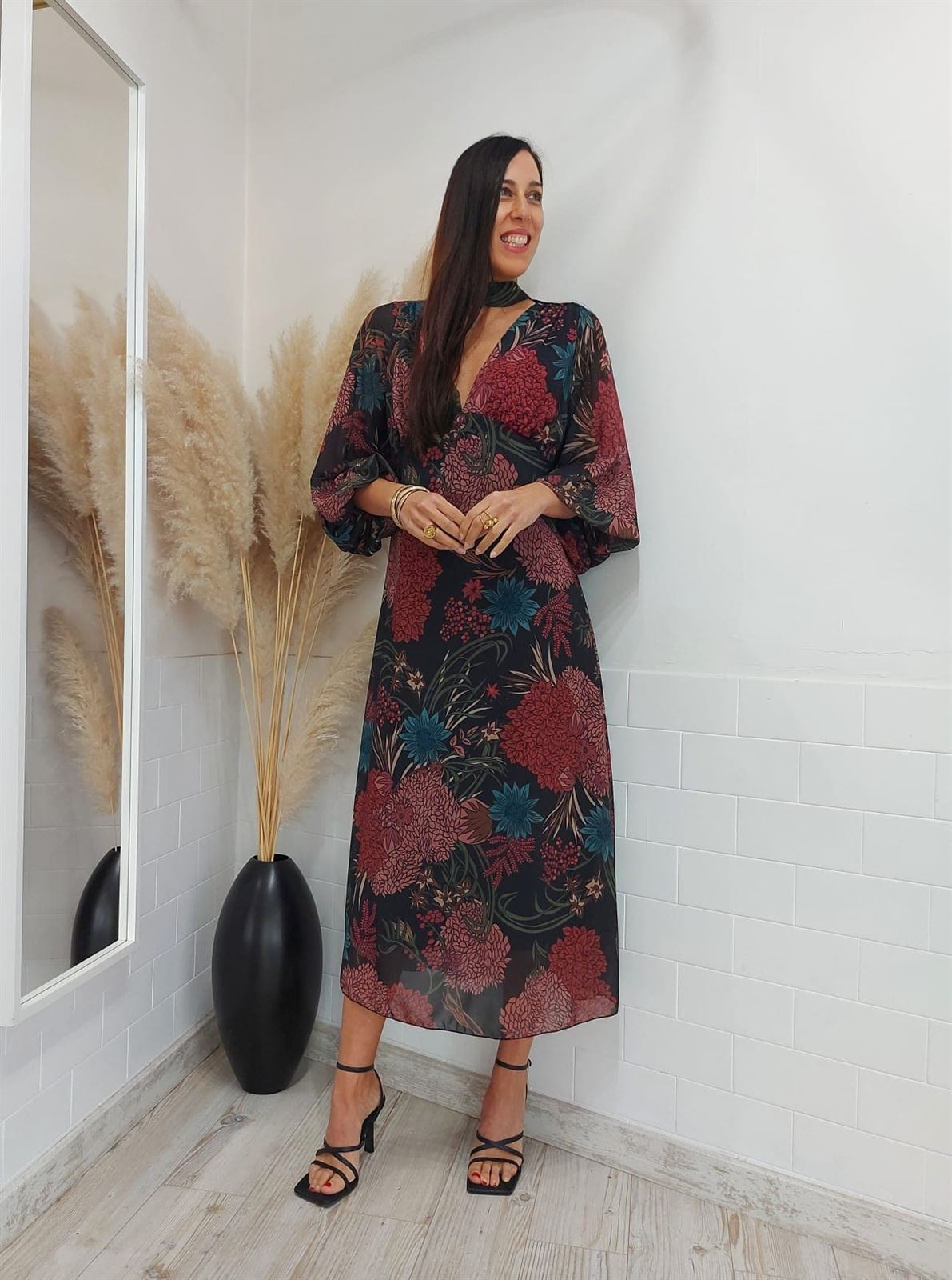 VESTIDO NEGRO ESTAMPADO - Imagen 3