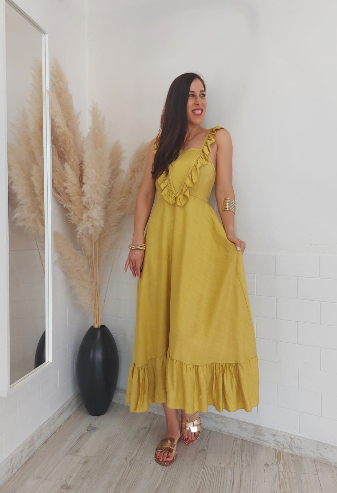 VESTIDO VOLANTE MOSTAZA - Imagen 1